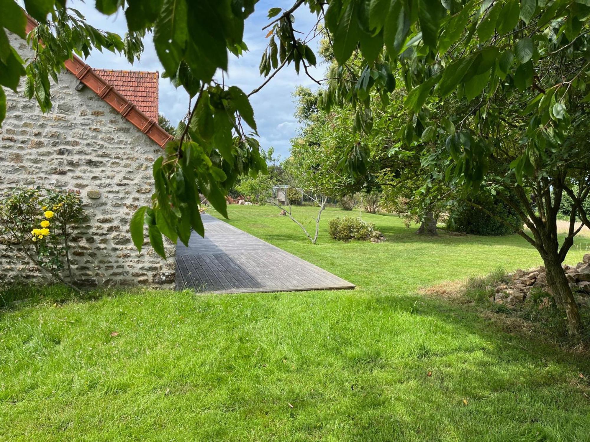 Les Embreoles Bed & Breakfast Clitourps Exterior photo